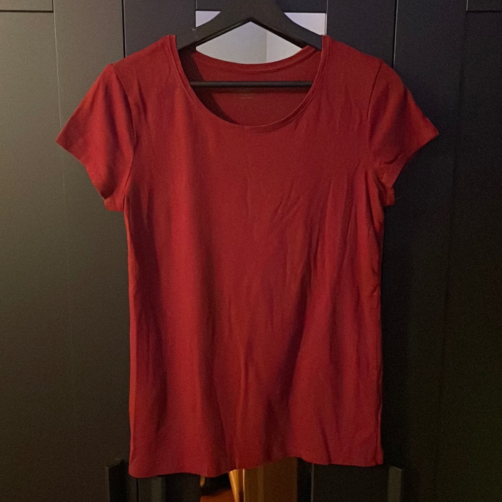 APT.9 Deep Red T-Shirt
